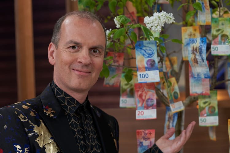 Roland Brack vor dem Money Tree